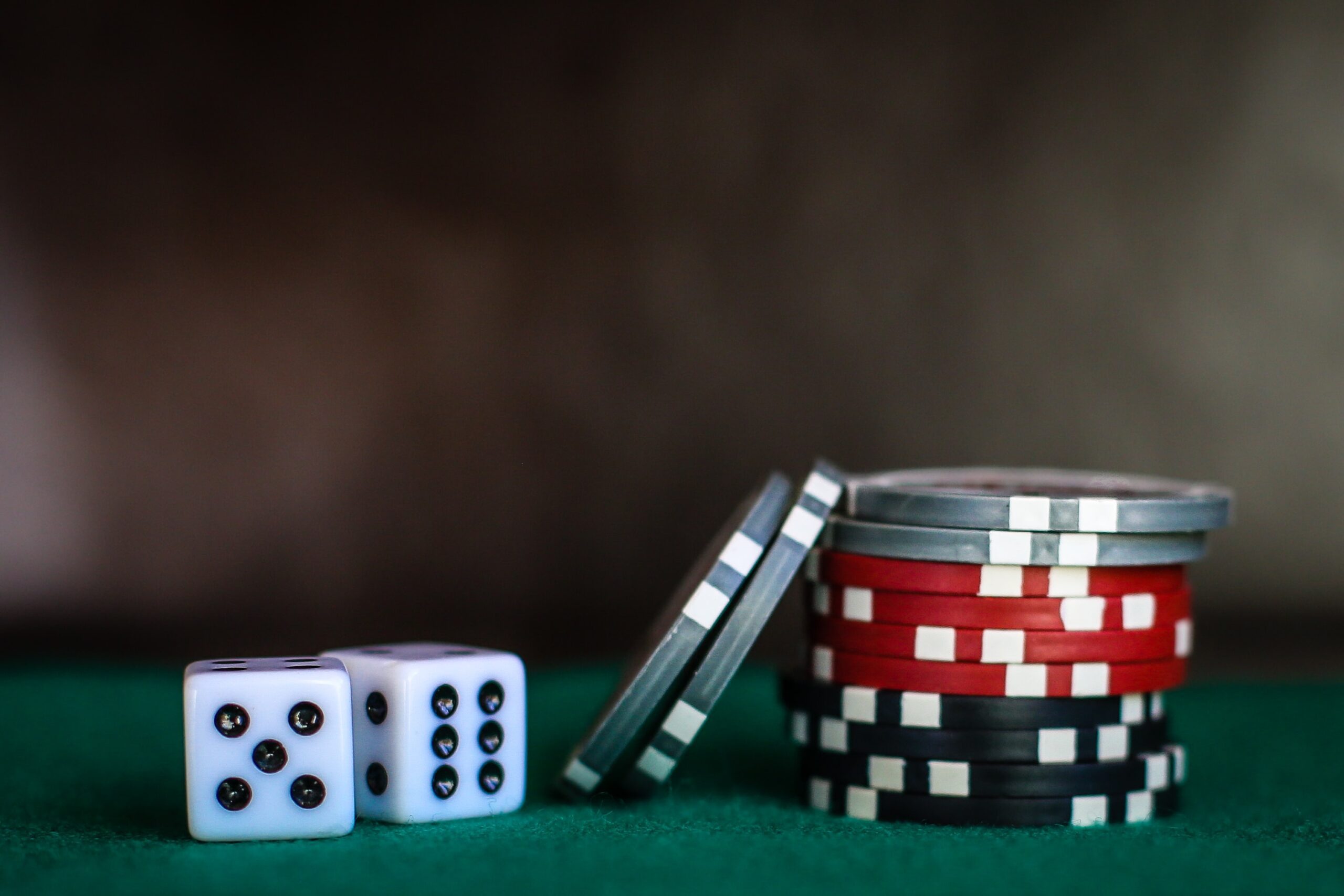 Why Some People Almost Always Make Money With casino online