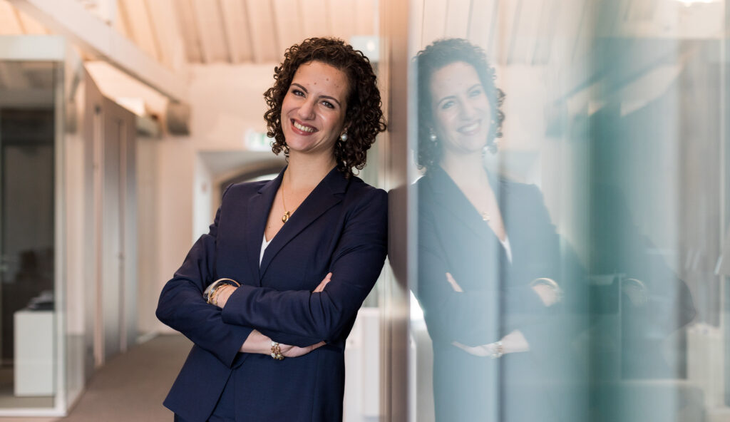 Bárbara de Sousa Basto leciona unidade curricular de Negociação e Tomada de Decisão na Faculdade de Direito da UCP – Escola do Porto