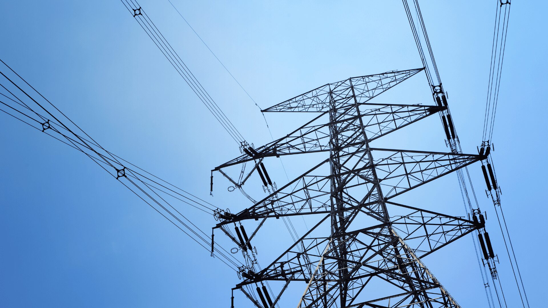 A New Way: A Abertura da Atividade do Transporte de Eletricidade a Privados  em Angola