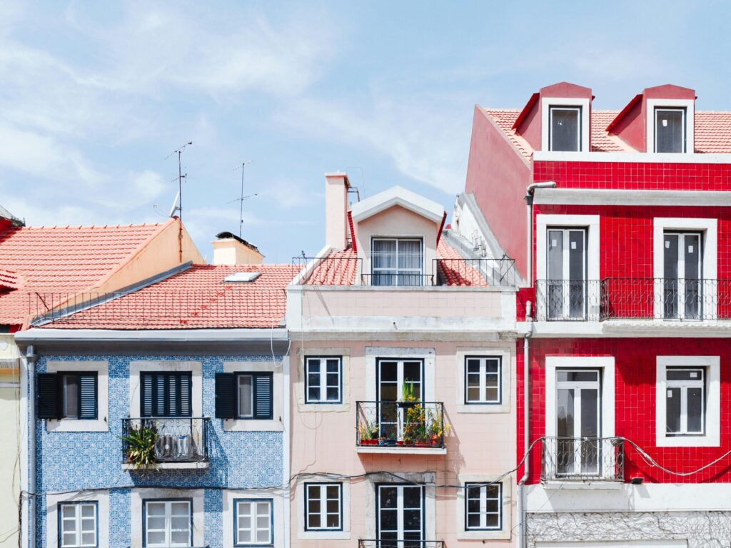 Long-Term Capital Gains Relief in Portugal: Statutory Neutrality vs. Administrative Restriction