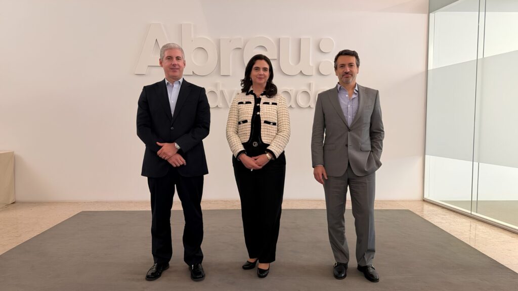 Abreu Advogados e CLT estabelecem parceria regional em Guimarães
